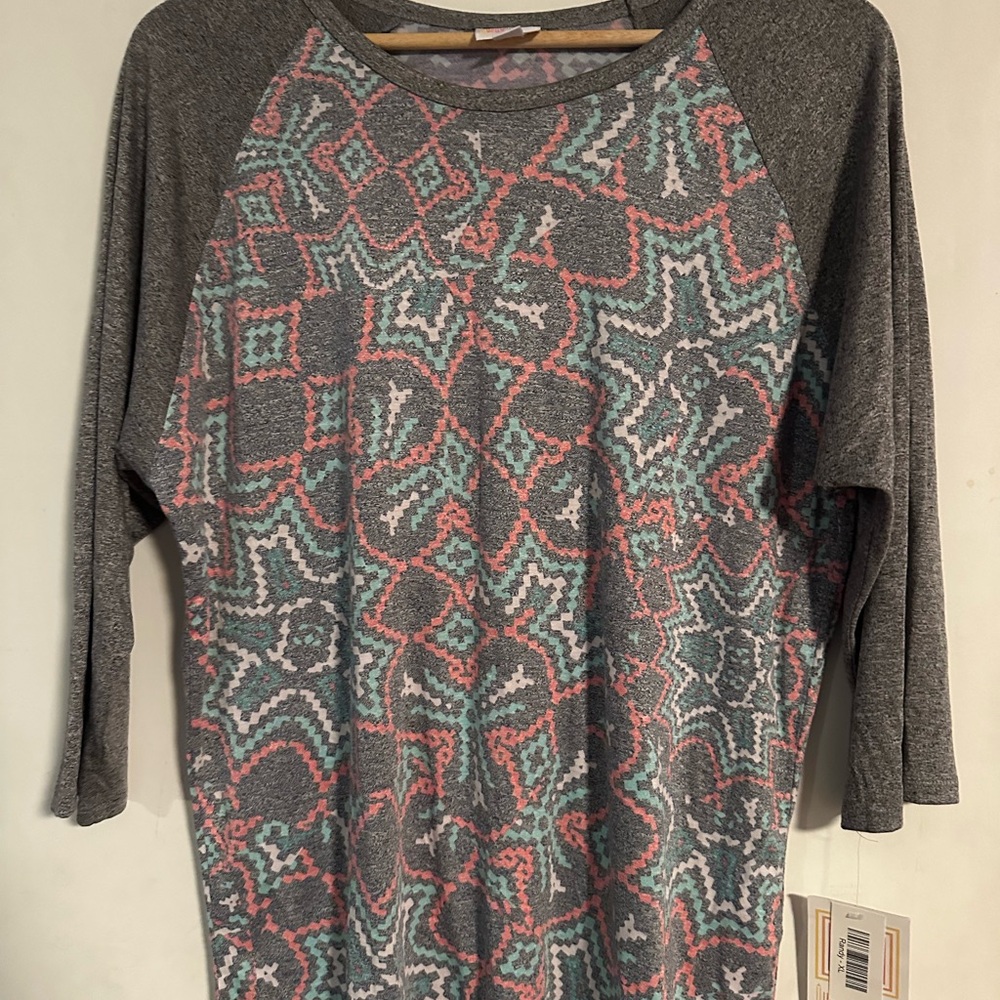 LuLaRoe Green and Orange Raglan Graphic Tee